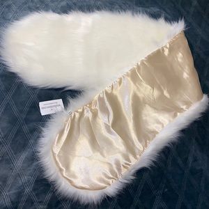 Windsor Ivory Faux Fur Shawl